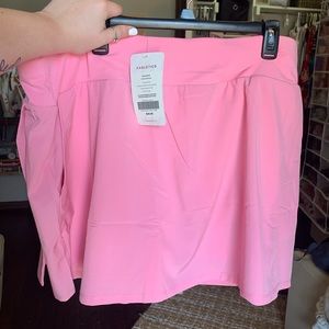 BRAND NEW fabletics “irene” shirt with shorts!